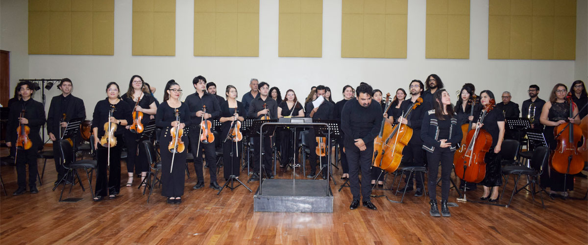 Más de 100 personas asistieron al primer concierto de la temporada ofrecido por la Orquesta Universitaria La Serena 