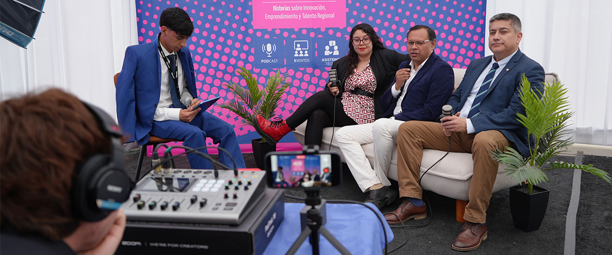 Demo Day 2025 celebró 30 años de Ingeniería Comercial con una jornada que impulsó talento, creatividad e innovación