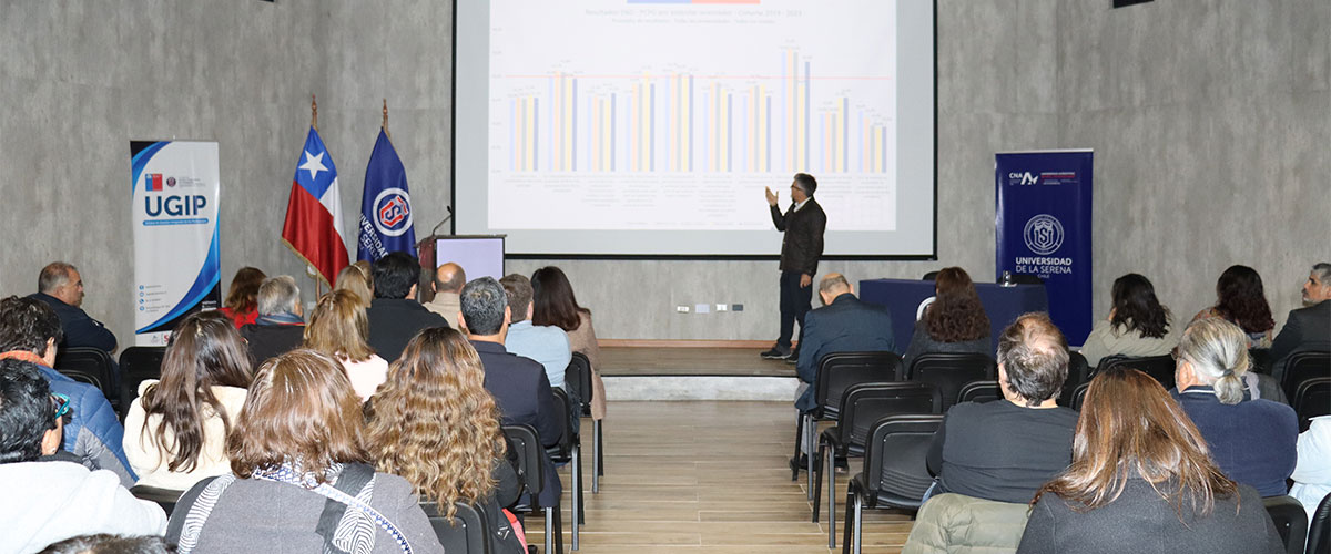 Académicos de Pedagogía USerena conocieron los resultados de Evaluación Nacional Diagnóstica END 2024