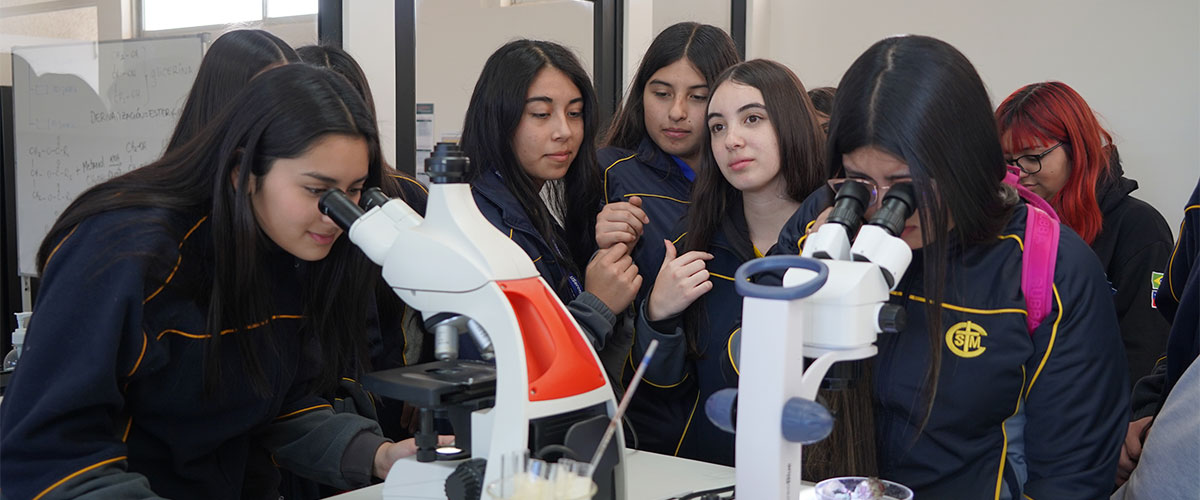 Vida universitaria en primera persona: Cerca de 700 escolares han conocido la USerena en actividades de Puertas Abiertas 