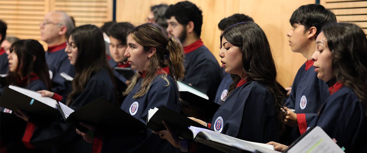 Concierto del Coro Sinfónico reunió a la comunidad en la Sala de Exposiciones