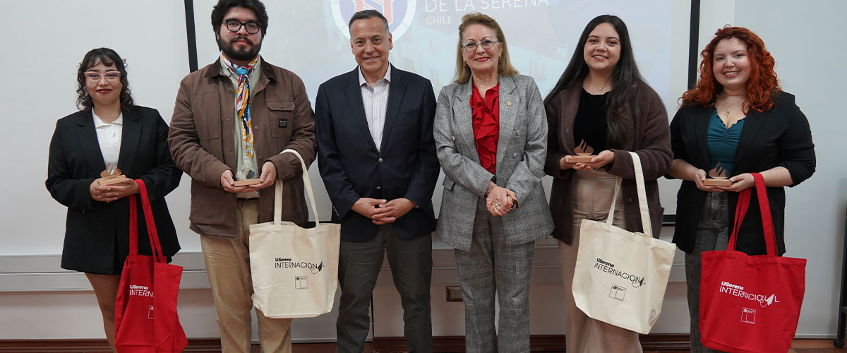 Cinco estudiantes recibieron la Beca Santander de movilidad estudiantil 2026