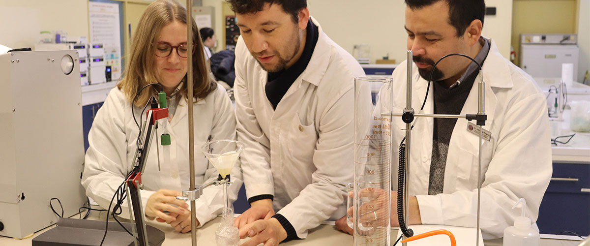 Haciendo historia: investigadores de la USerena desarrollarán tecnología para degradar antibióticos presentes en el agua