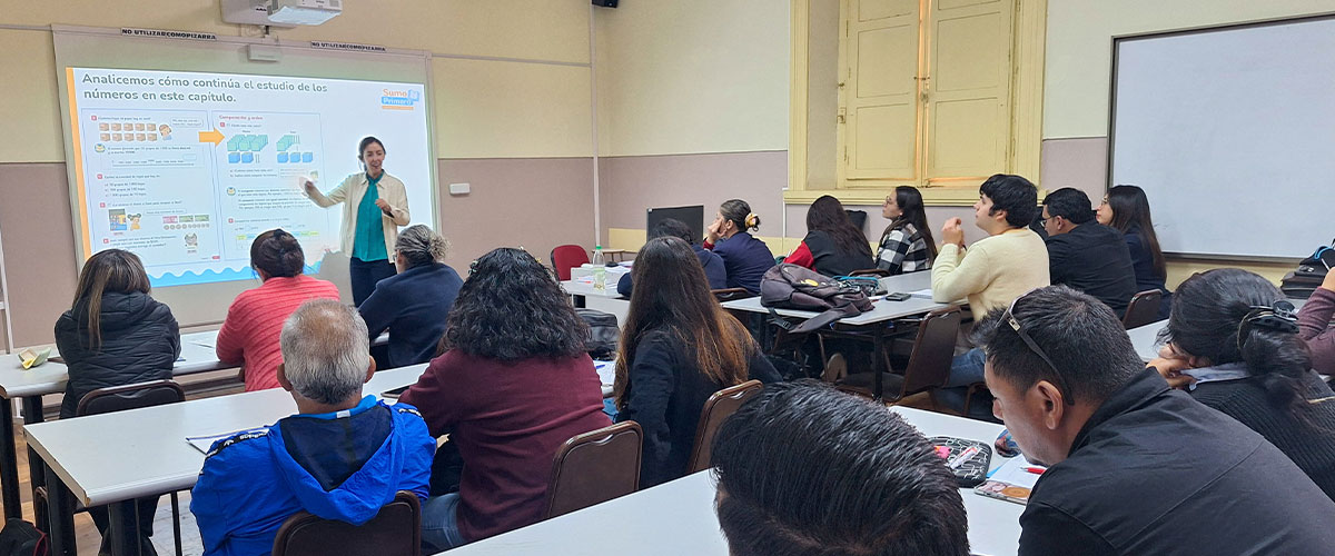 Pedagogía en Educación General Básica lidera implementación regional del Plan Sumo Primero con amplia convocatoria docente