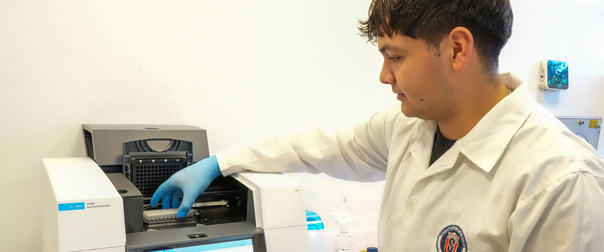 Estudiante presentó póster científico en el principal encuentro odontológico del sur de Chile