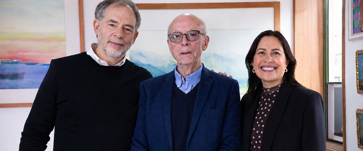 Histórico: geógrafo chileno recibe premio mundial y posiciona a Chile a nivel global