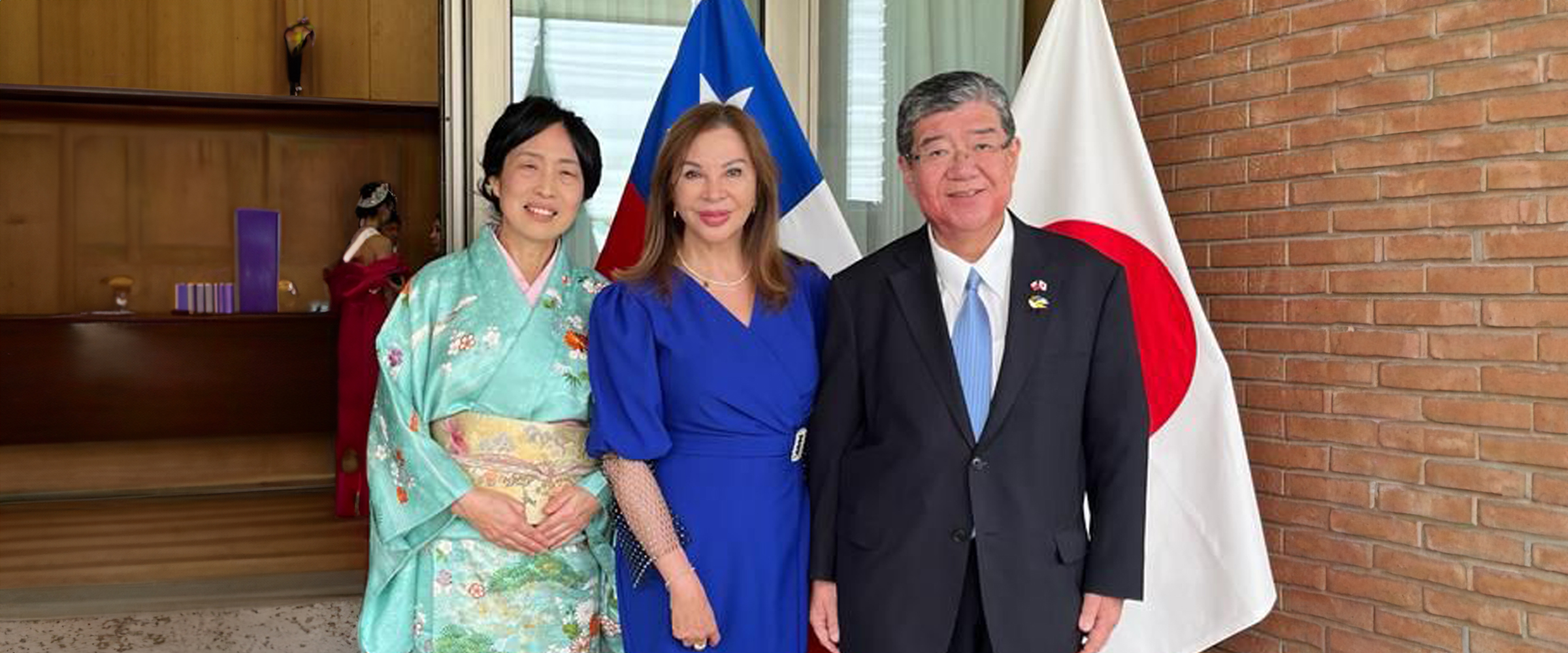 Rectora participa en recepción del Embajador de Japón con motivo del término de su misión diplomática en Chile