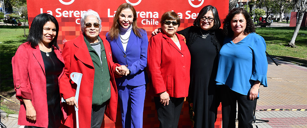 Municipalidad de La Serena reconoció a Rectora por su destacado rol como mujer líder 