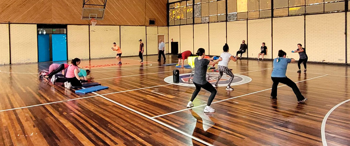 Iniciación al tenis, musculación y voleibol: los tres nuevos talleres de Calidad de Vida para funcionarias y funcionarios